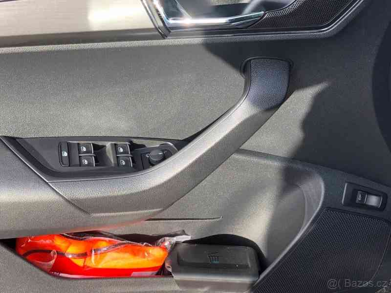 Škoda Karoq TDi,DSG,4x4,110kW - foto 6
