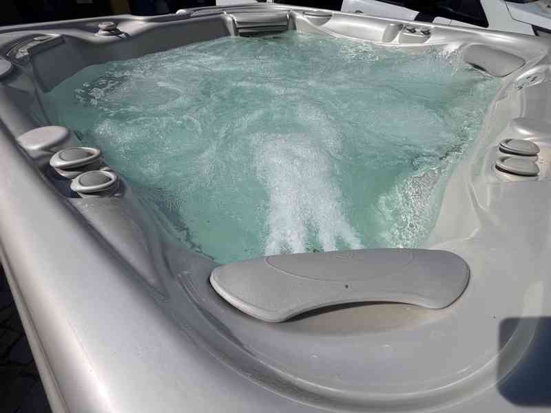 Vířivka Vanguard HotSpring - foto 2