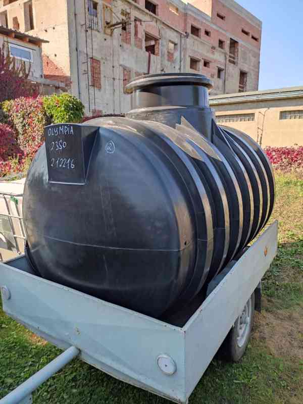 NÁDRŽ SEPTIK 2,35m3   17.000,- Kč PROSTĚJOV mob: 731 855 194 - foto 1