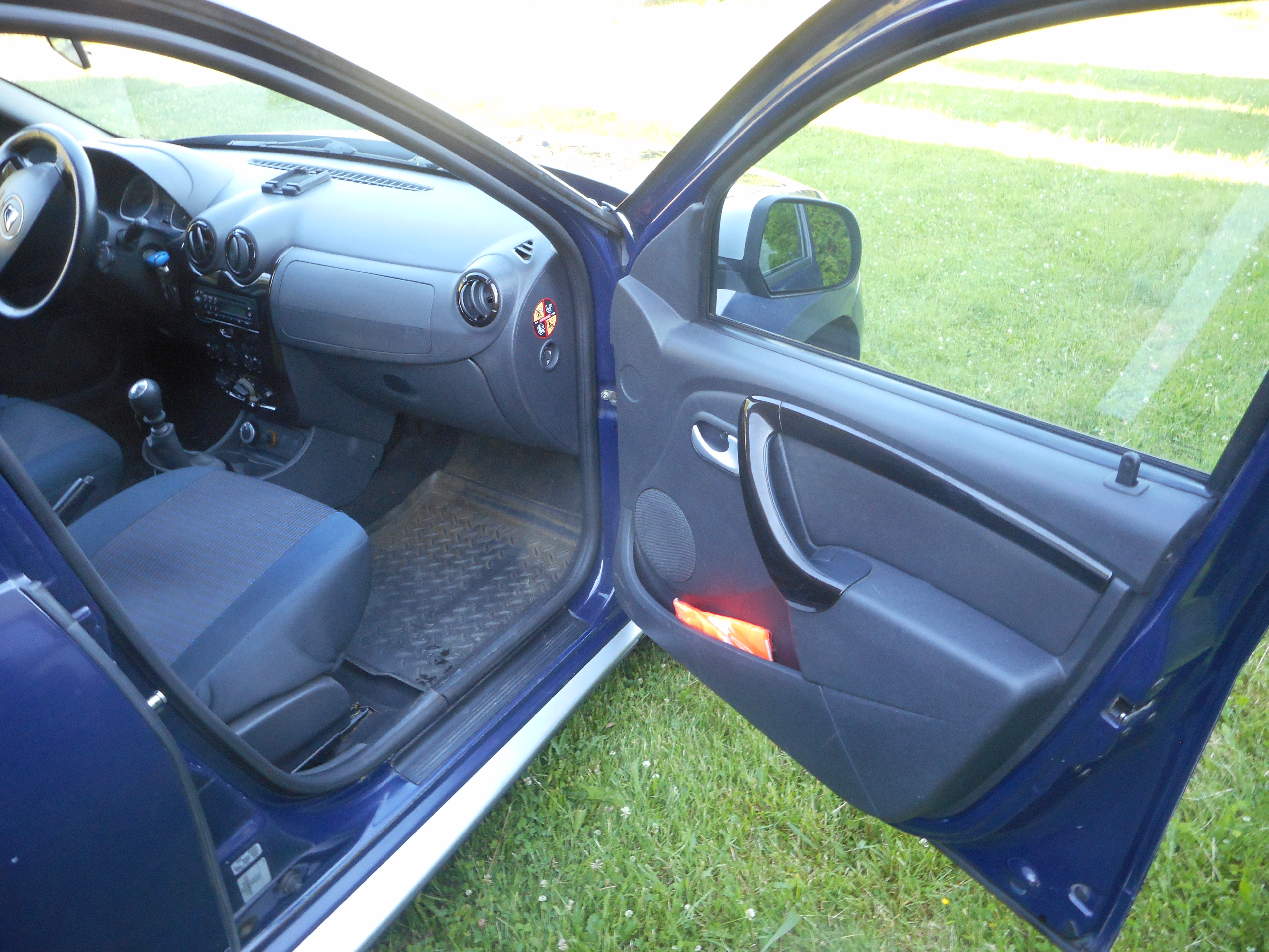 Dacia Duster 1.6 16V 4x4, r.v.2011, STK do 04/2027 - foto 6