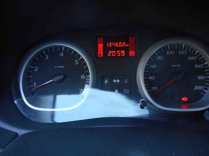 Dacia Duster 1.6 16V 4x4, r.v.2011, STK do 04/2027 - foto 15