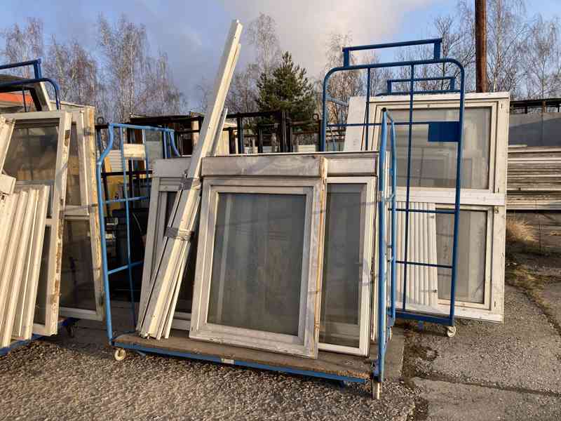 Okna, výlohy, okenní skla - foto 3