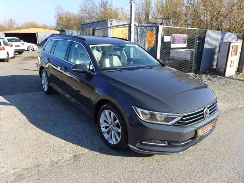 Volkswagen Passat 1,6 TDI COMFORTLINE NAVI 1.M - foto 2
