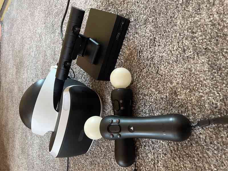 PlayStation 4 + PlayStation VR + hry - foto 2