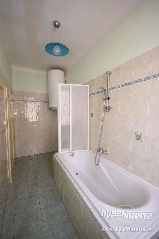 KRÁSNÝ BYT 2+1 S BALKONEM A KRBEM V CENTRU STRAKONIC - foto 10