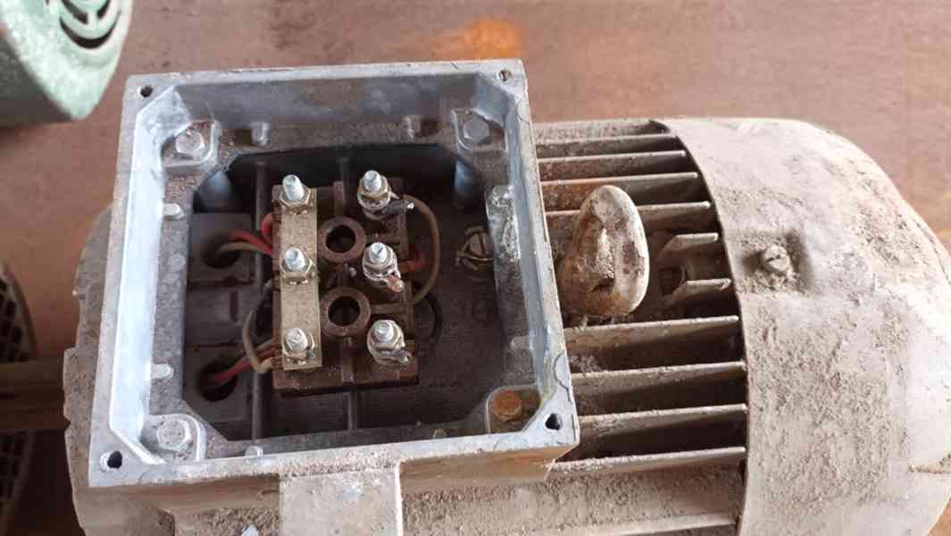 Elektromotor 380 V, 3 kW, 2850 ot, patkový - foto 4