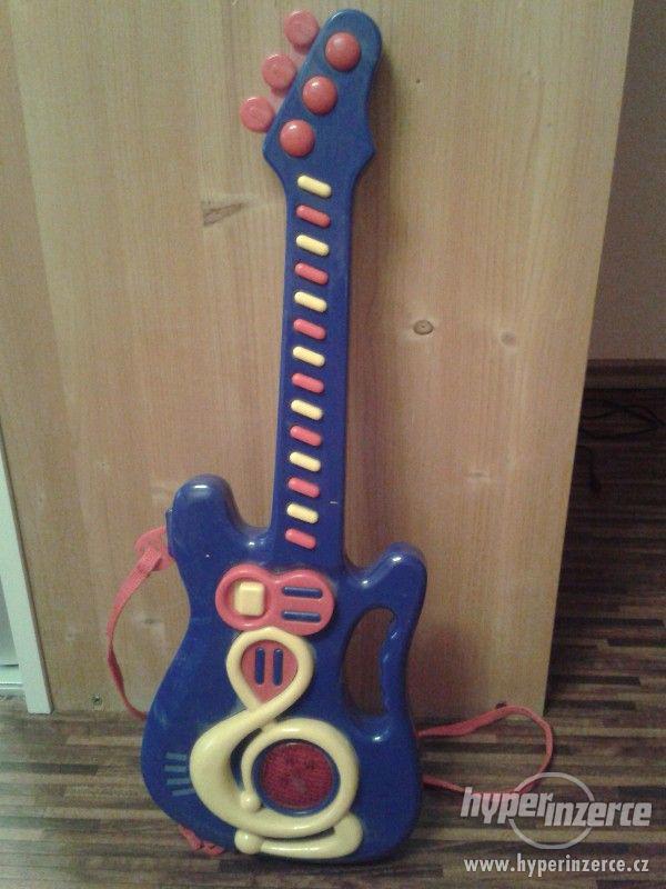 Dětskou kytaru - foto 1
