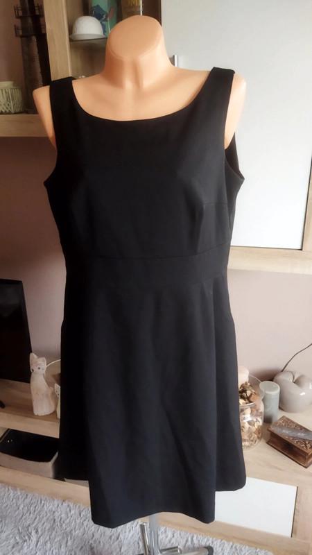 Krásné černé áčkové šaty  - foto 4