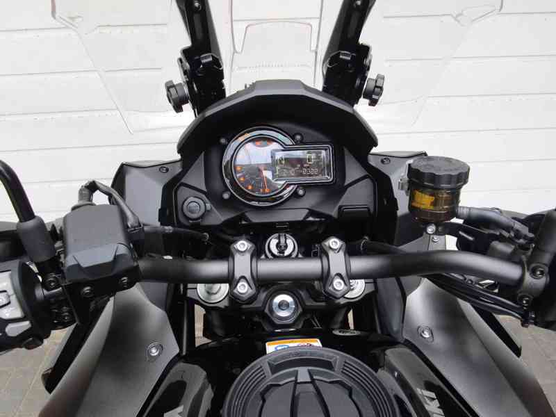 Kawasaki Versys 1100 - foto 4