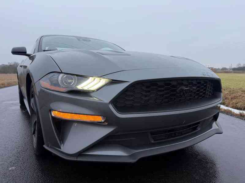 Ford Mustang 2.3 EcoBoost Manuál 08/2021 TOP STAV - foto 7
