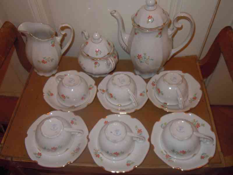 Starožitný porcelánový čajový servis z Dubí