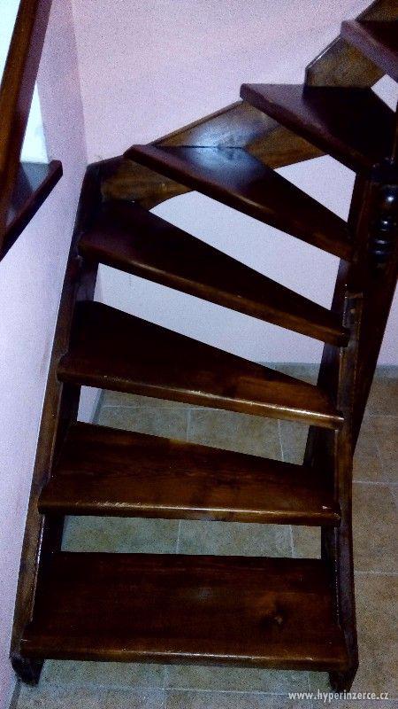 Dřevěné schodiště - foto 5