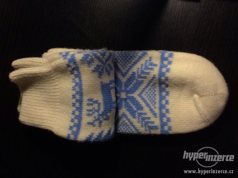Dámské ponožky ze srsti kozy. Jsou pěkným dárkem na Vánoce. - foto 2