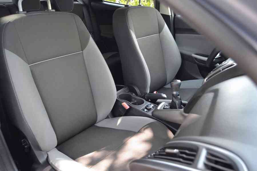 Ford Focus 1.6i 16V Cool&Connect - foto 15