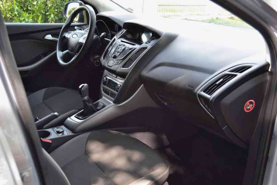 Ford Focus 1.6i 16V Cool&Connect - foto 14