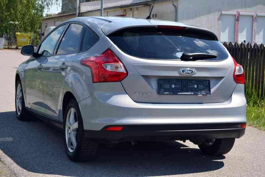Ford Focus 1.6i 16V Cool&Connect - foto 2