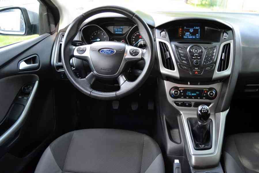 Ford Focus 1.6i 16V Cool&Connect - foto 7