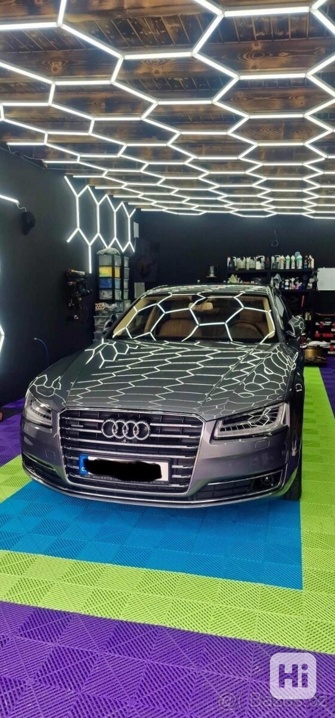 Audi A8 - foto 1