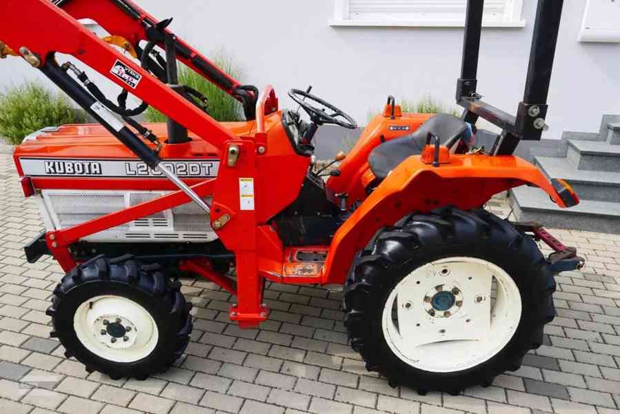 Traktor Kubota L 2002 DT - foto 11