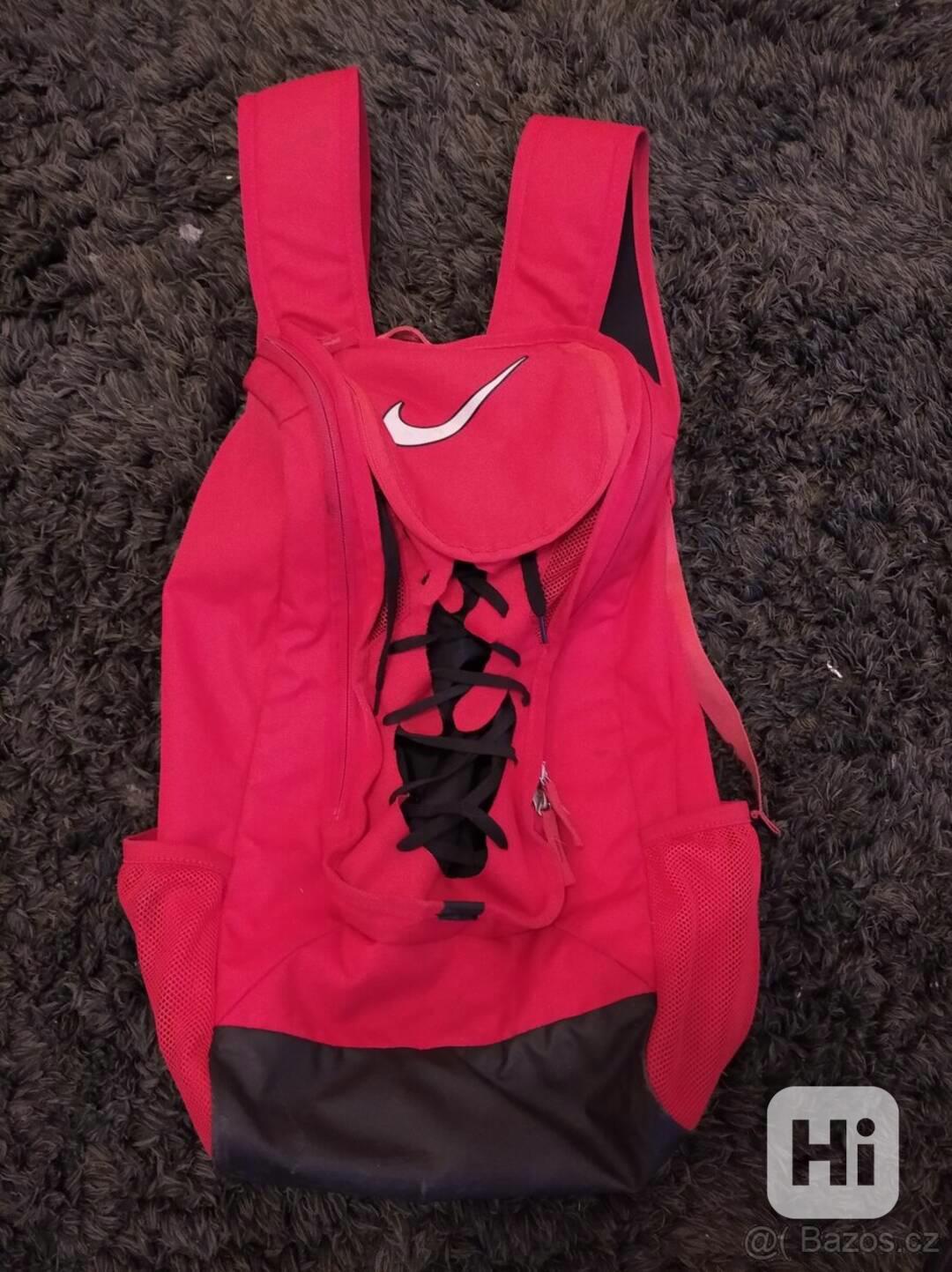 Nike batoh červený, Skvělý stav - foto 1