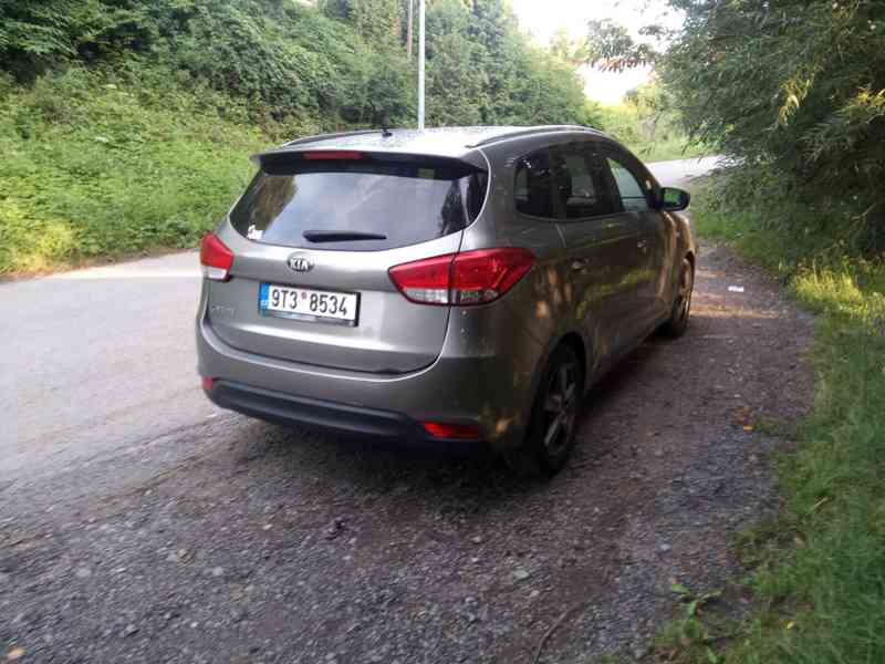 Kia Carens - foto 2