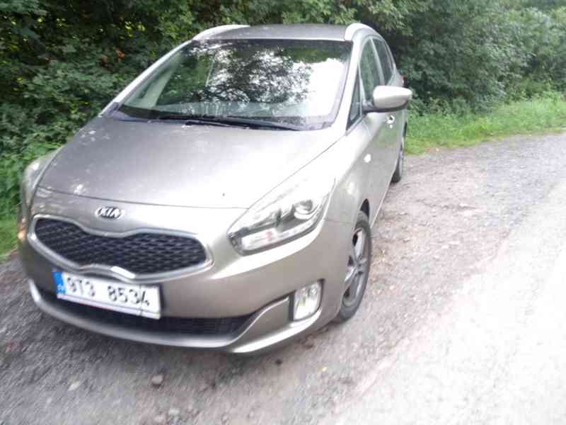 Kia Carens - foto 1