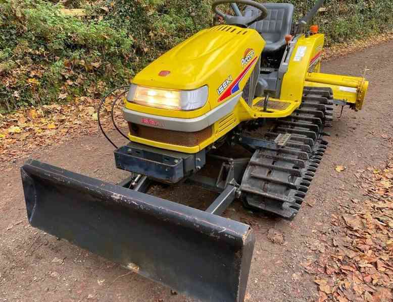 Pásový kompaktní traktor ISEKI TPC15 - foto 2