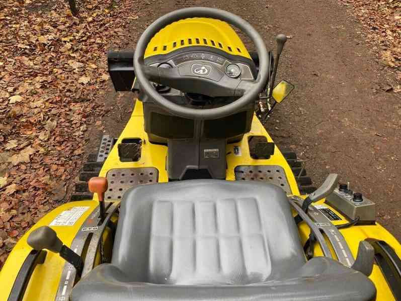 Pásový kompaktní traktor ISEKI TPC15 - foto 4