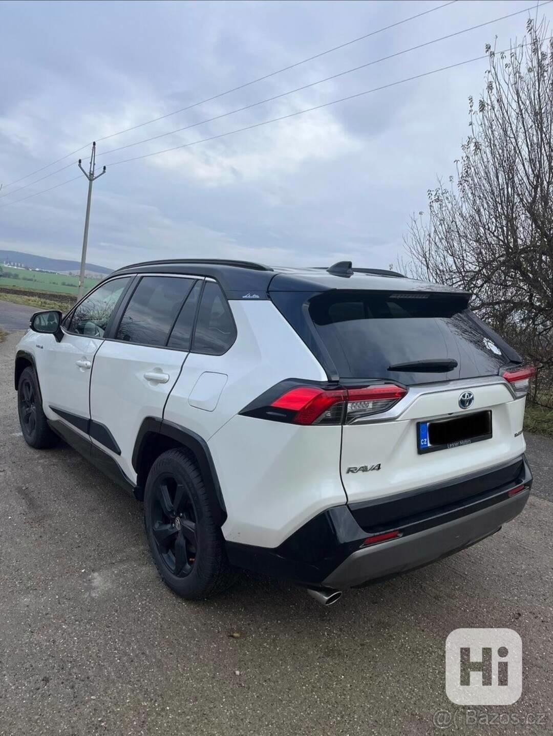 Toyota RAV4 2,5   Hybrid 4x4 - foto 1