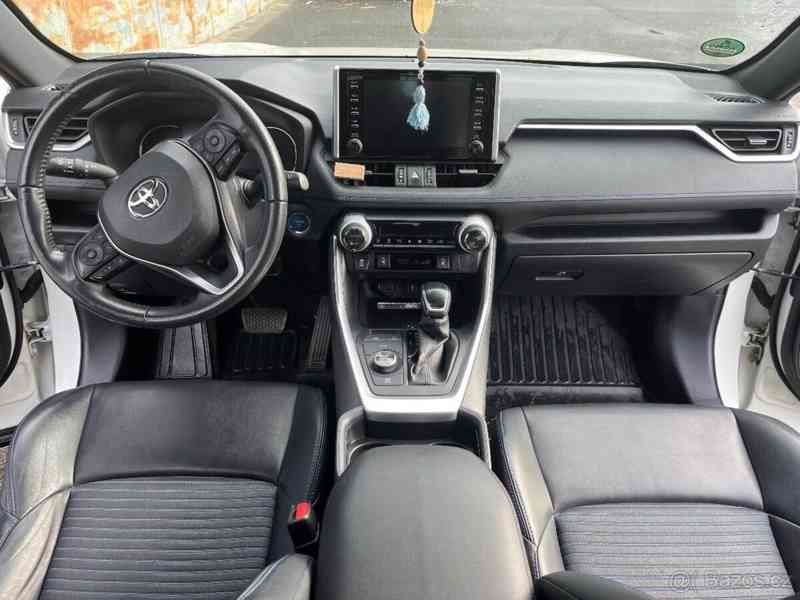 Toyota RAV4 2,5   Hybrid 4x4 - foto 4