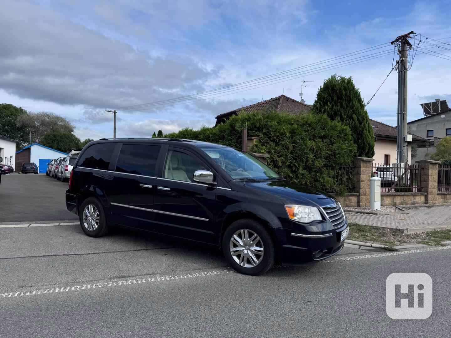 Chrysler Town Country RT 4,0 V6 Limited LPG 2008 - foto 1