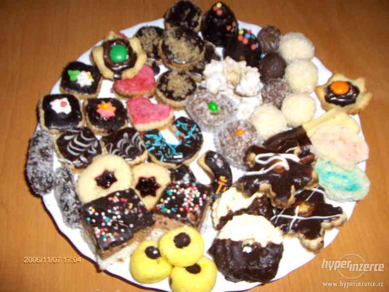 Upecu dorty,koláče,rolády,cukroví - foto 18