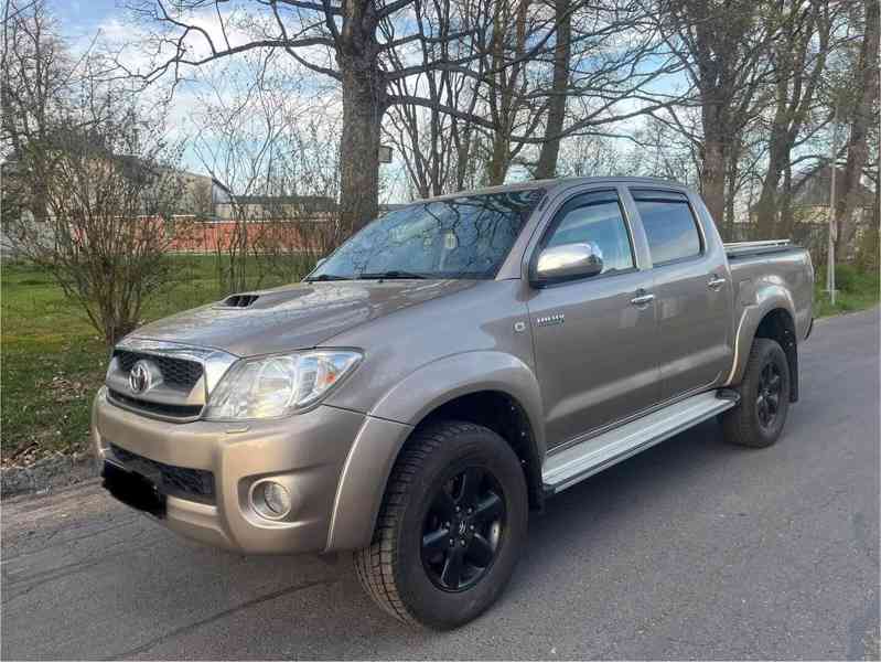 Toyota Hilux 3.0 D4D Double Cab Executive man. 126kw - foto 6