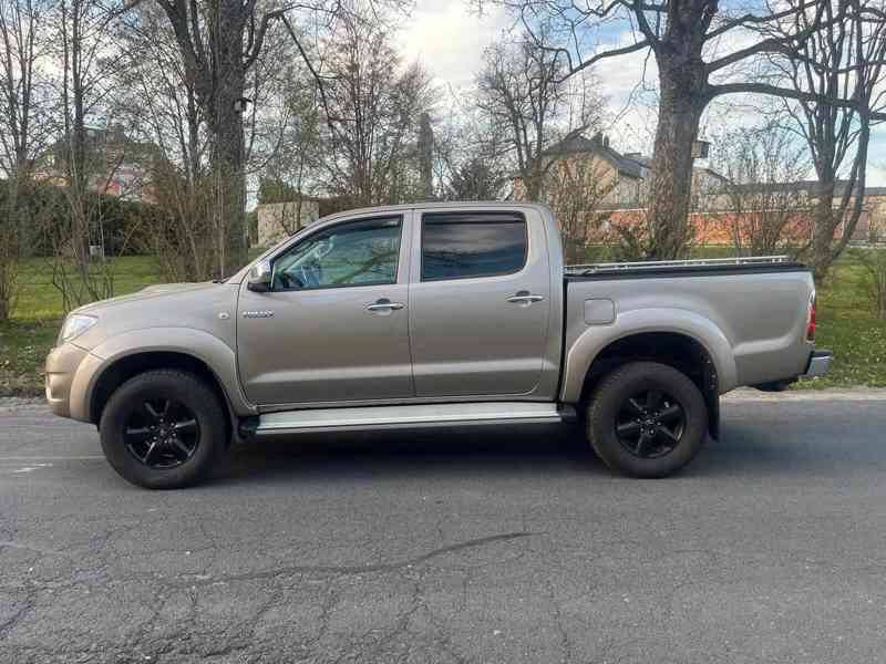 Toyota Hilux 3.0 D4D Double Cab Executive man. 126kw - foto 5