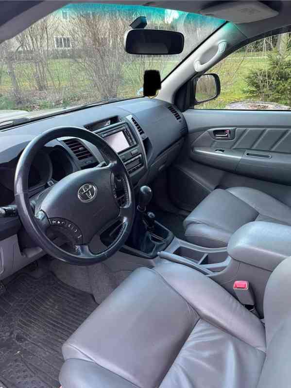 Toyota Hilux 3.0 D4D Double Cab Executive man. 126kw - foto 7