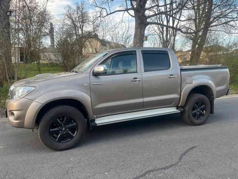 Toyota Hilux 3.0 D4D Double Cab Executive man. 126kw - foto 1
