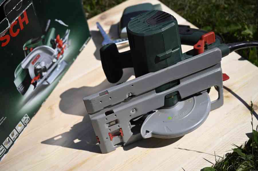 Okružní pila Bosch PKS 55 A + kotouč - foto 3