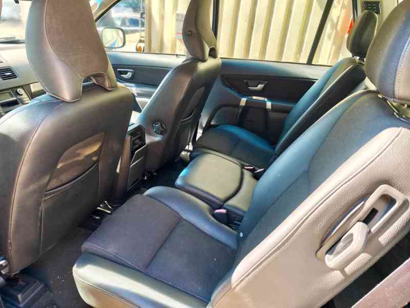 Volvo XC90 D5 Kinetic 136kw - foto 11