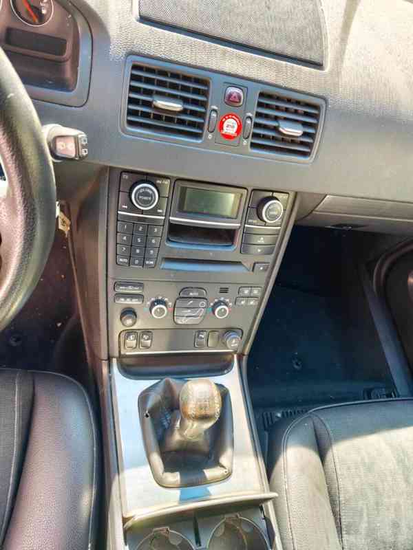 Volvo XC90 D5 Kinetic 136kw - foto 5