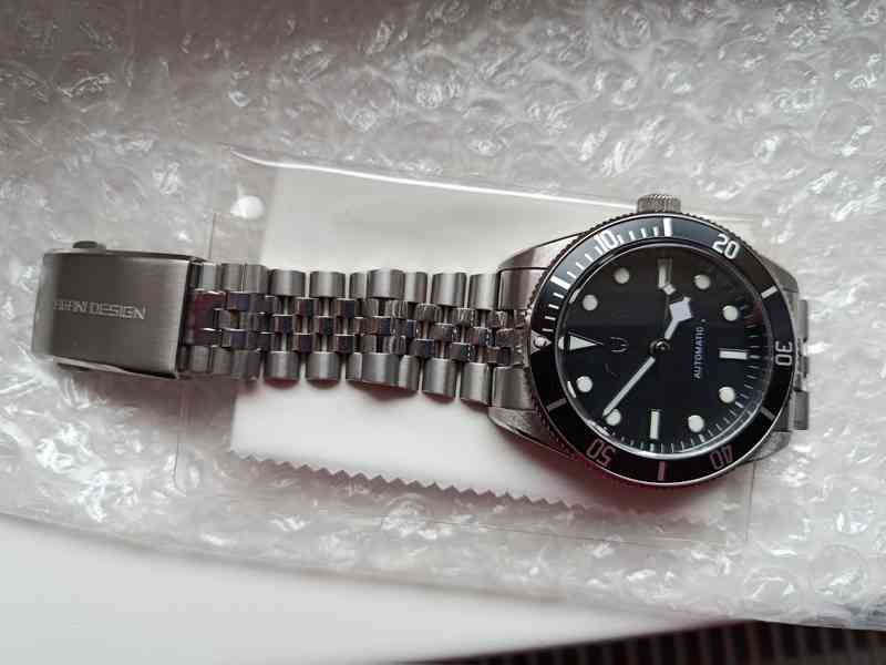 Pagani Design/pocta Tudoru/.Nové,safír,automat Seiko.Černé. - foto 12