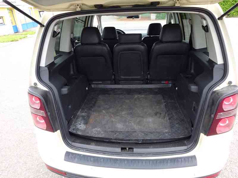 VW TOURAN 1.9 TDI r.v.2008 (77 KW) AUTOMAT - foto 13