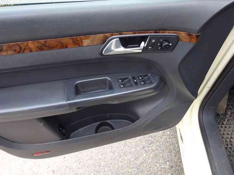 VW TOURAN 1.9 TDI r.v.2008 (77 KW) AUTOMAT - foto 6