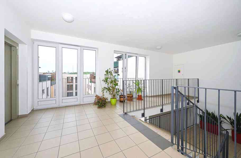 Pronajmu novostabvu 2+kk Brno, U Leskavy. 55 m2 - foto 16