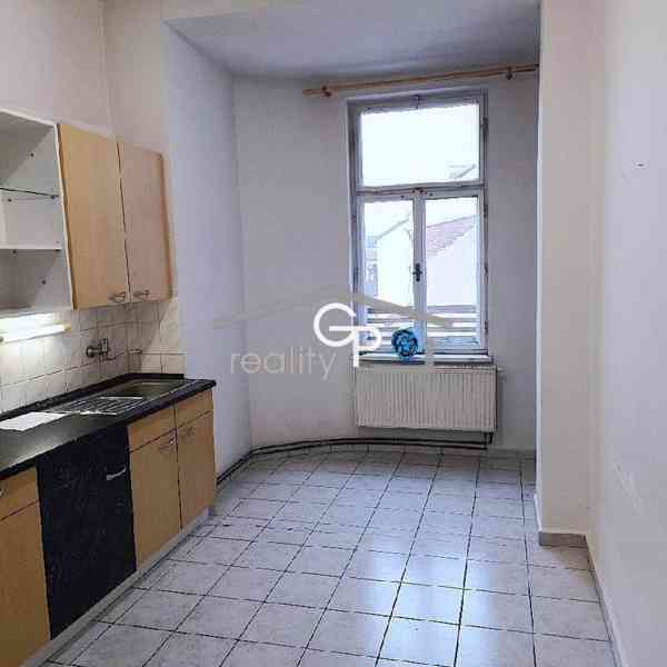 Pronájem 2+1, tř. 28. října, České Budějovice - foto 2