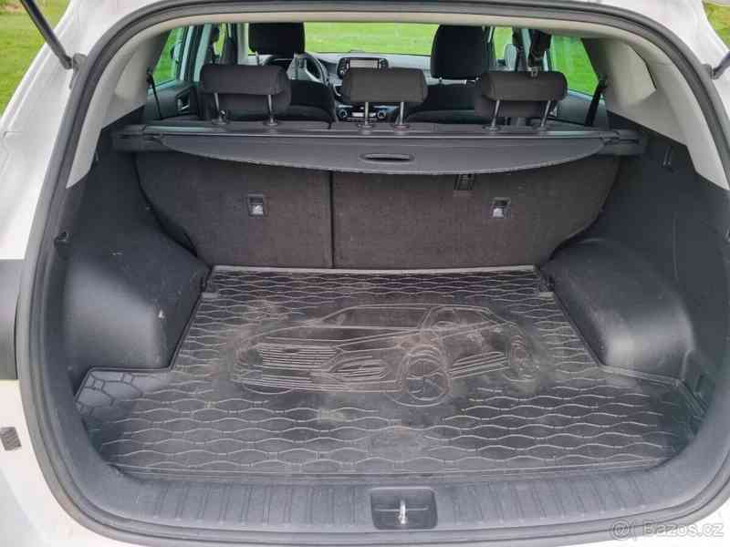 Hyundai Tucson 1,6 CRDI 85KW Adventure 4x2 - foto 7