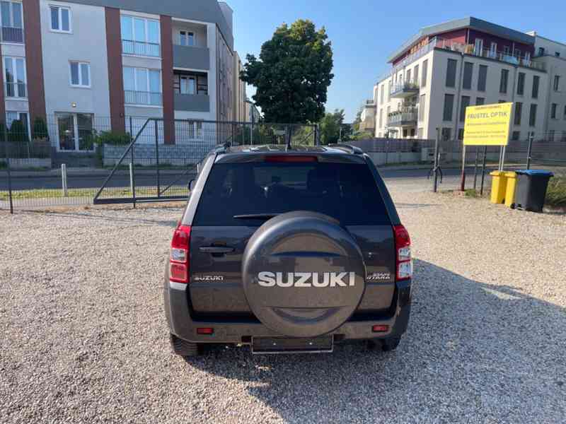 Suzuki Grand Vitara 2.4i Club Aut. benzín 124kw - foto 9