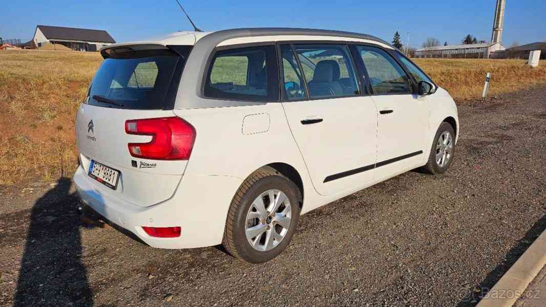 Citroën C4 Picasso 1,6   HDi 7-míst Inensive 105900 km - foto 8