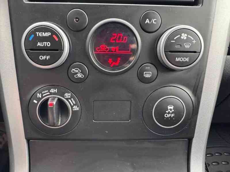 Suzuki Grand Vitara 2.4i Comfort benzín 124kw - foto 17