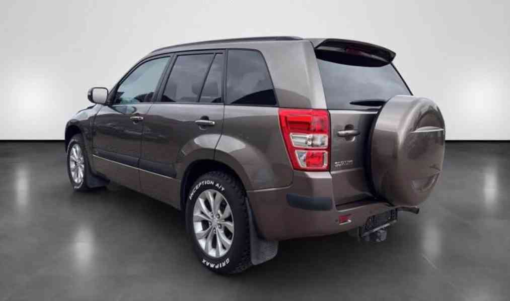 Suzuki Grand Vitara 2.4i Comfort benzín 124kw - foto 3
