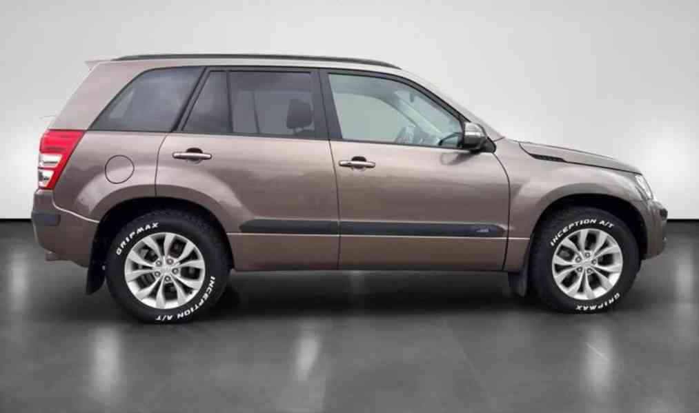 Suzuki Grand Vitara 2.4i Comfort benzín 124kw - foto 23